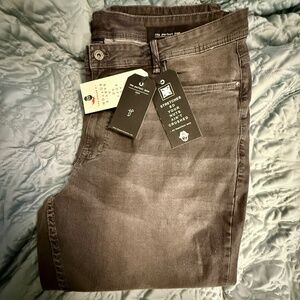 The Perfect Jean Mens 44x30 Athletic Fit Miner Grey